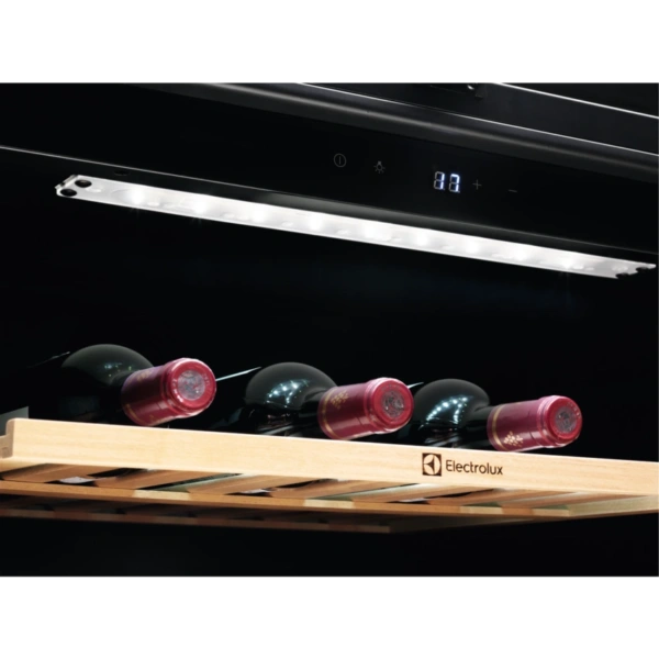 Chłodziarka do wina Electrolux EWS4052B5B Czarny 6 Chłodziarka do wina do zabudowy Electrolux EWS4052B5B Czarny 82 cm 06